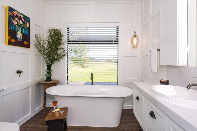 Photo of property in 146 White Rock Road, Martinborough, 5781