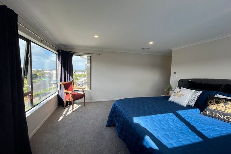 Photo of property in 64 Mettam Drive, Swanson, Auckland, 0614