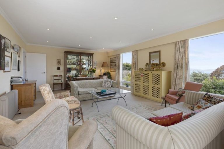 Photo of property in 53 Oakleigh Street, Maungaraki, Lower Hutt, 5010