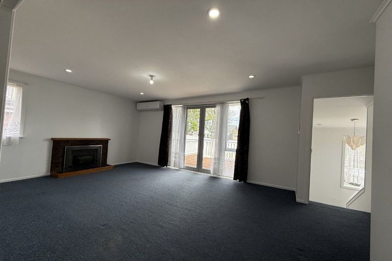 Photo of property in 35 Toru Street, Te Atatu Peninsula, Auckland, 0610