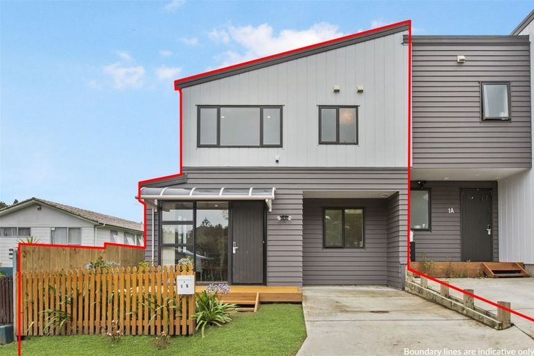 Photo of property in 1b Julia Place, Totara Vale, Auckland, 0629