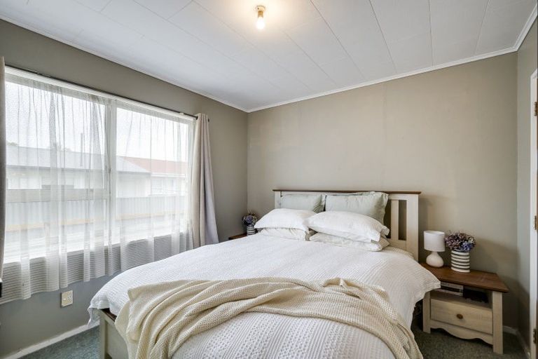 Photo of property in 74 Leicester Avenue, Tamatea, Napier, 4112