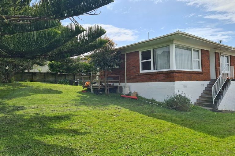 Photo of property in 3/18 East Coast Road, Milford, Auckland, 0620
