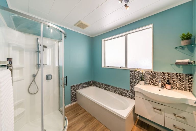 Photo of property in 114 California Drive, Totara Park, Upper Hutt, 5018