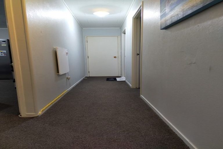 Photo of property in 2 Misty Place, Papatoetoe, Auckland, 2025