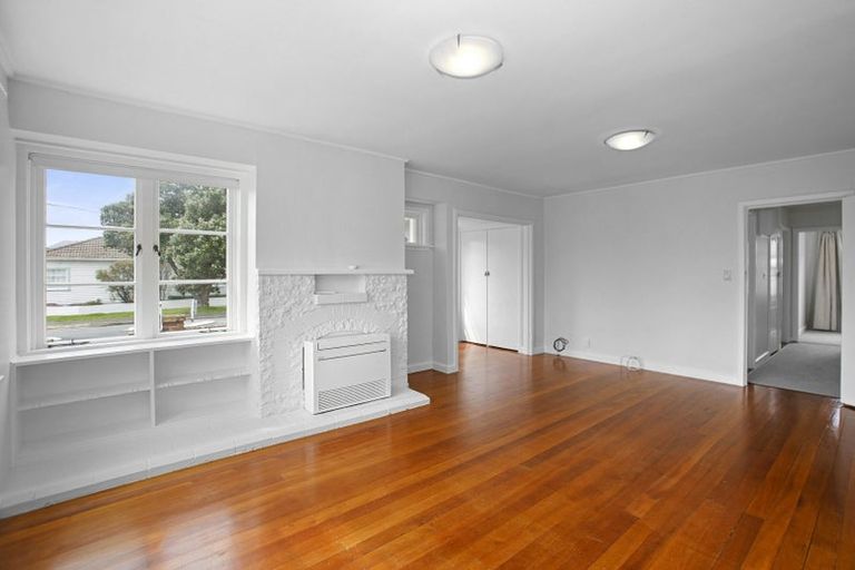 Photo of property in 36 Inglis Street, Seatoun, Wellington, 6022