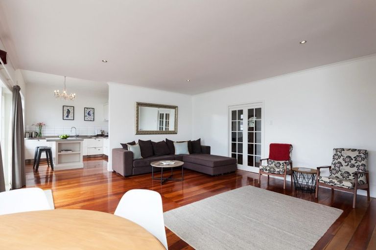 Photo of property in 87 Pendarves Street, New Plymouth, 4310