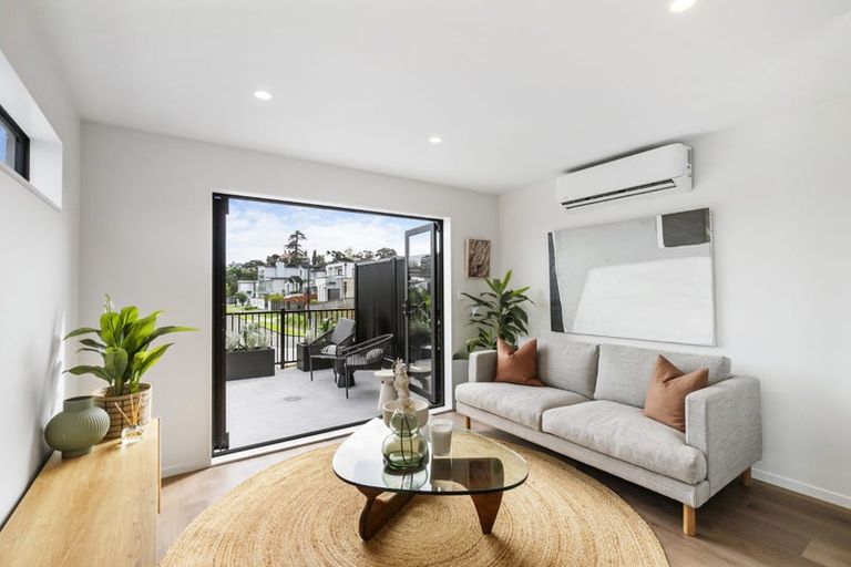 Photo of property in 11/10 Ngaroma House Drive, Hobsonville, Auckland, 0616