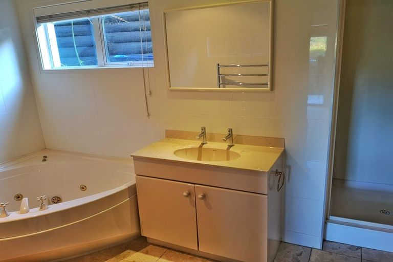 Photo of property in 70a Beach Road, Castor Bay, Auckland, 0620