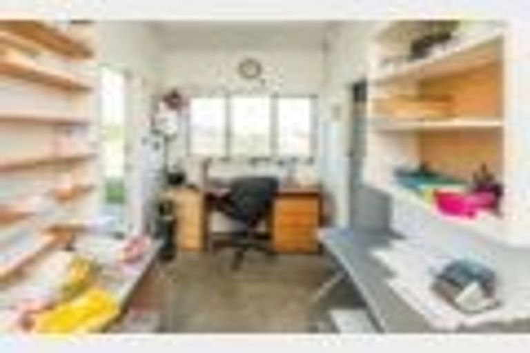 Photo of property in 37 Karewa Street, Castlecliff, Whanganui, 4501