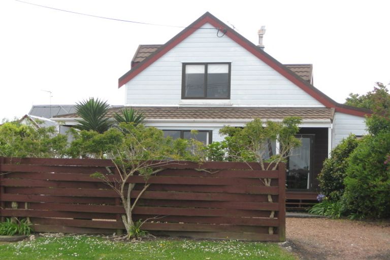 Photo of property in 804 Whangaparaoa Road, Manly, Whangaparaoa, 0930