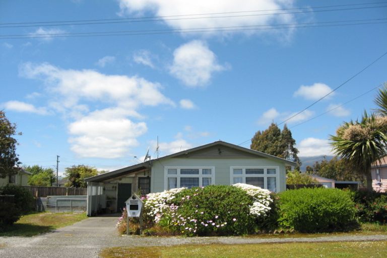 Photo of property in 11 Webb Street, Westport, 7825