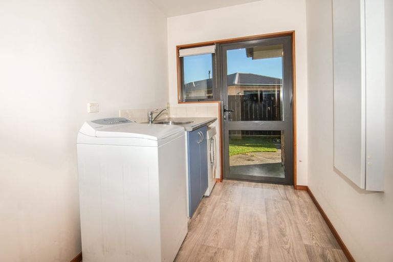 Photo of property in 8 Harkness Place, Westport, 7825