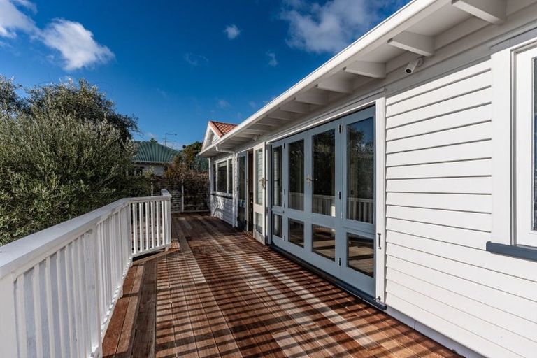Photo of property in 123 Hackthorne Road, Cashmere, Christchurch, 8022