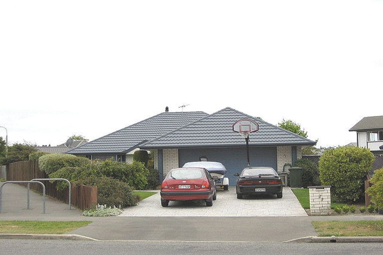 Photo of property in 23 Broadhaven Avenue, Parklands, Christchurch, 8083