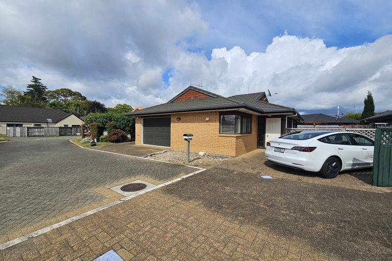 Photo of property in 2 Moffat Way, Bethlehem, Tauranga, 3110
