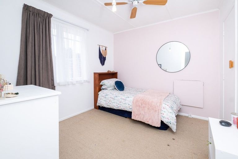 Photo of property in 27 Magdalen Crescent, Pirimai, Napier, 4112
