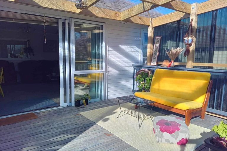 Photo of property in 24 Johnson Street, Milton, 9220