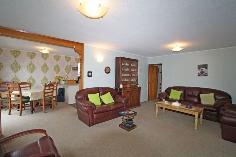 Photo of property in 16 Acacia Place, Bell Block, New Plymouth, 4312