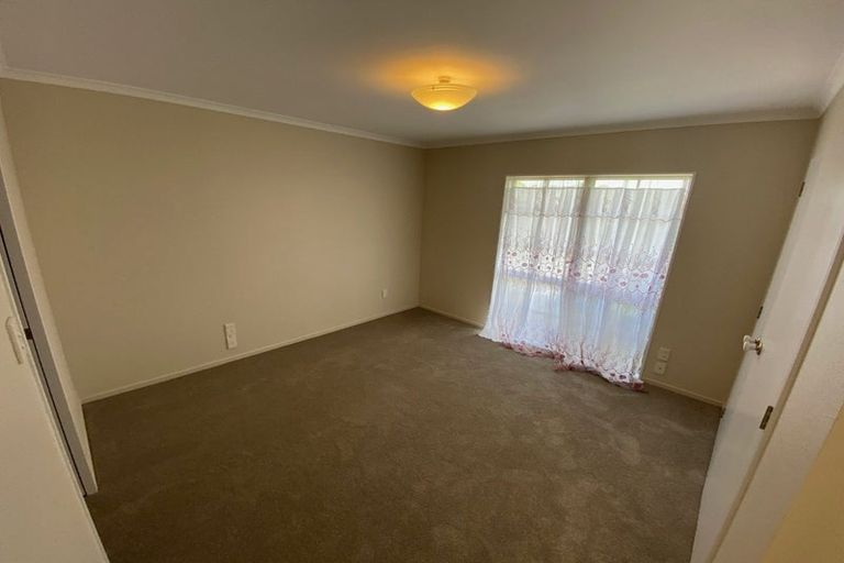 Photo of property in 18 Newbegin Place, Weymouth, Auckland, 2103