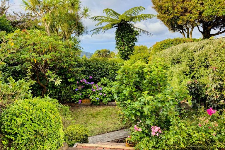 Photo of property in 52 Central Terrace, Kelburn, Wellington, 6012