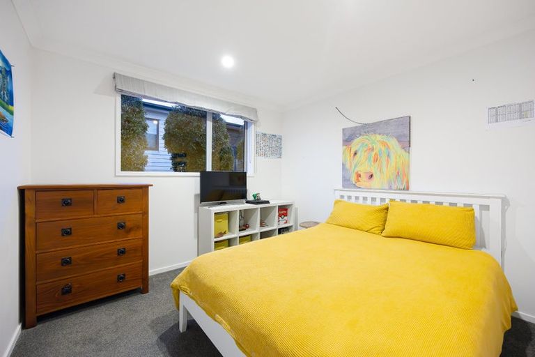 Photo of property in 3 Greenlink Rise, Long Bay, Auckland, 0630