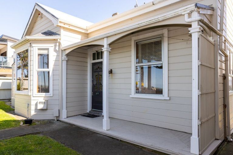 Photo of property in 653 Marine Parade, Napier South, Napier, 4110
