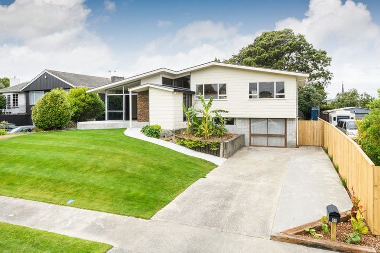 Photo of property in 34 Pinedale Parade, Milson, Palmerston North, 4414
