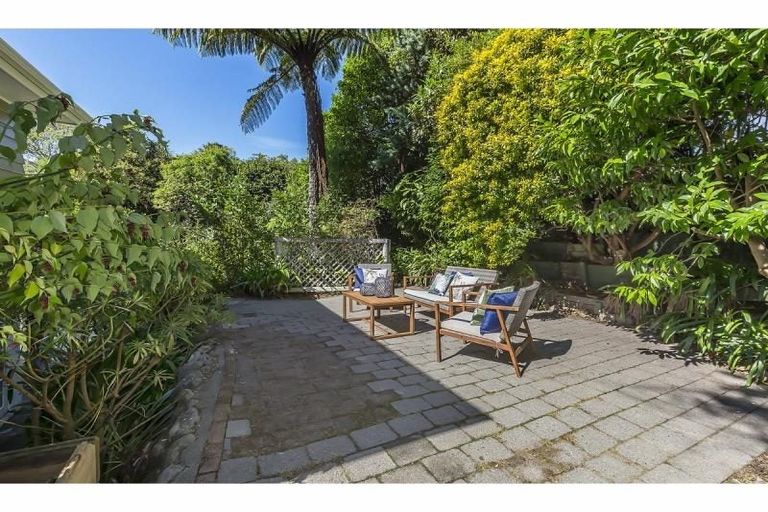 Photo of property in 56 Lincoln Avenue, Tawa, Wellington, 5028