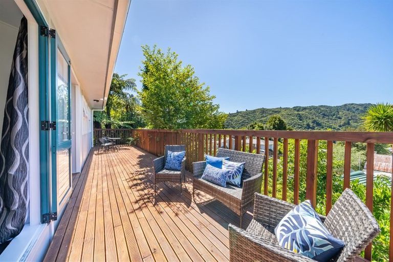 Photo of property in 17a Willis Grove, Wainuiomata, Lower Hutt, 5014