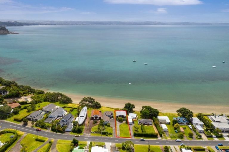 Photo of property in 66 Tindalls Bay Road, Tindalls Beach, Whangaparaoa, 0930