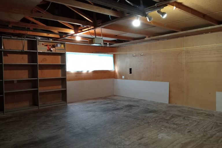 Photo of property in 32b Sailmaker Close, Whitby, Porirua, 5024