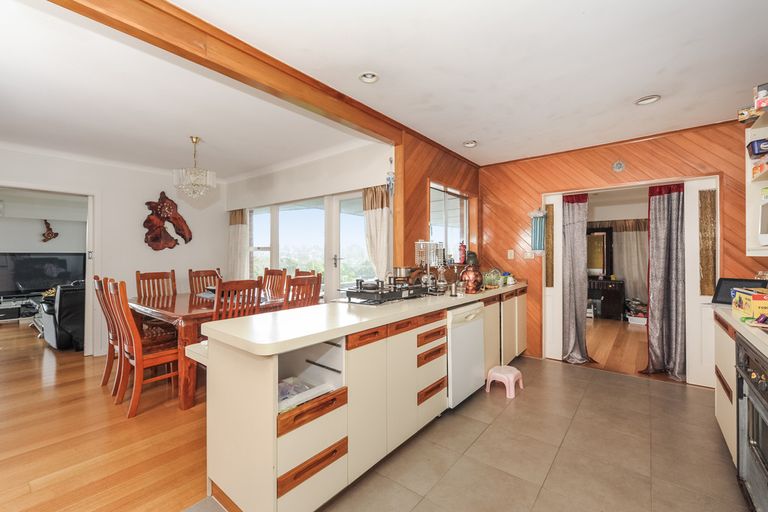 Photo of property in 146 White Swan Road, Mount Roskill, Auckland, 1041