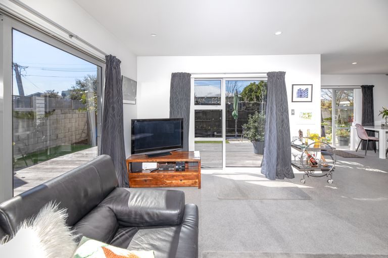 Photo of property in 48b Dickens Street, Addington, Christchurch, 8024