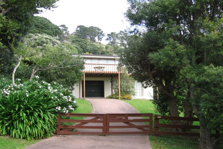 Photo of property in 112 Pa Road, Hahei, Whitianga, 3591