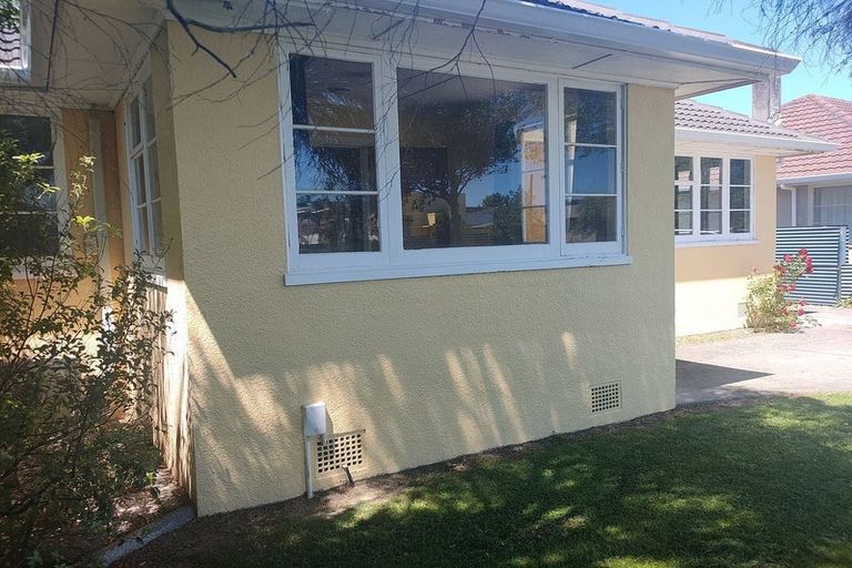 Photo of property in 616 Featherston Street, Roslyn, Palmerston North, 4414