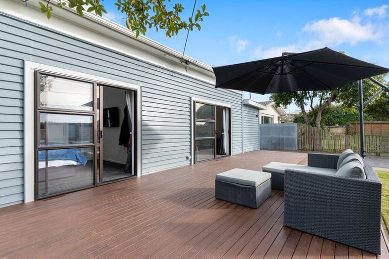 Photo of property in 22 Seymour Street, Hornby, Christchurch, 8042