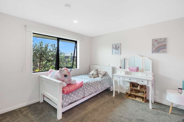 Photo of property in 4 Shillingford Boulevard, Rolleston, 7615