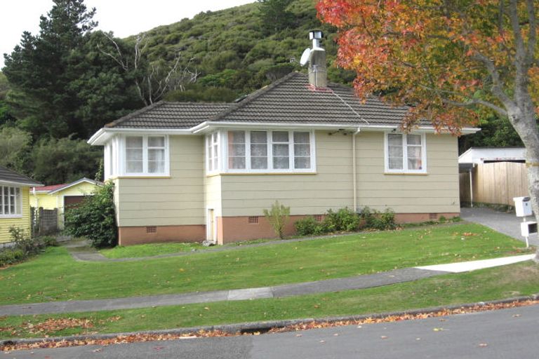 Photo of property in 8 Boyd Grove, Naenae, Lower Hutt, 5011