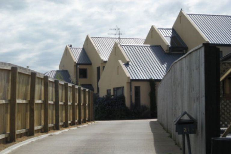 Photo of property in 21a Panckhurst Drive, Woodend, 7610