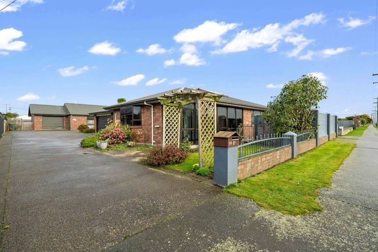 Photo of property in 37 Renfrew Street, Waikiwi, Invercargill, 9810