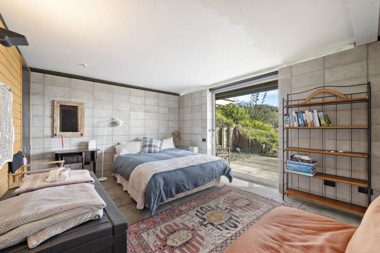 Photo of property in 64 Paetawa Road, Peka Peka, Waikanae, 5391