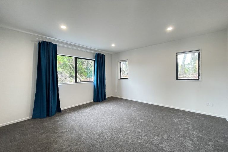 Photo of property in 39a Ennis Avenue, Pakuranga Heights, Auckland, 2010