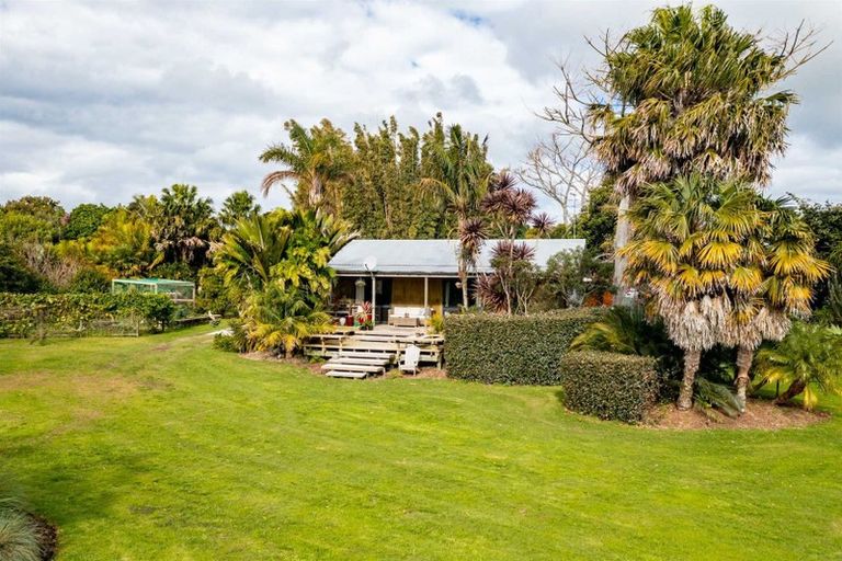 Photo of property in 656 One Tree Point Road, Ruakaka, Whangarei, 0171