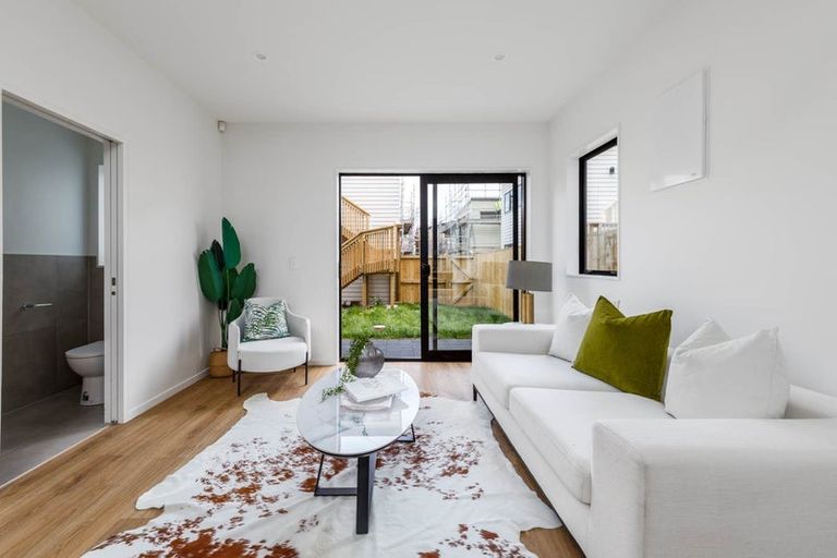 Photo of property in 21 Bei Road, Papakura, 2110