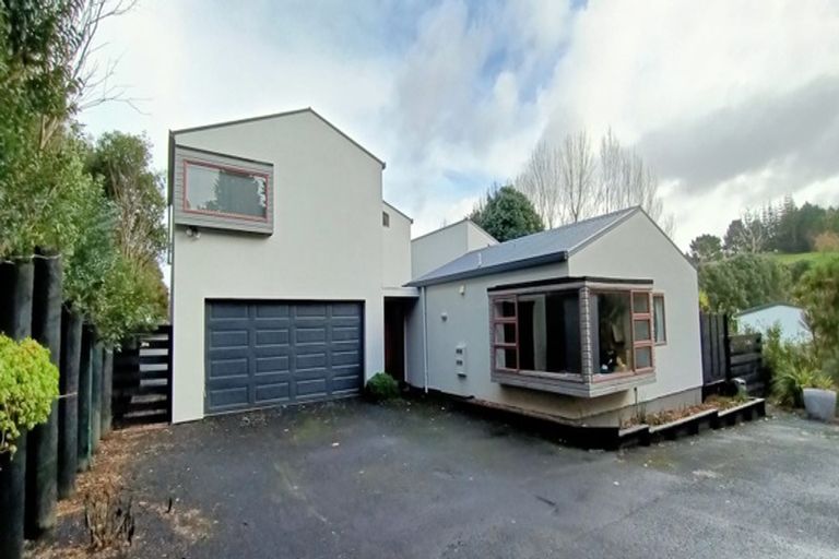 Photo of property in 13 Terry Smyth Drive, Kumeu, 0892