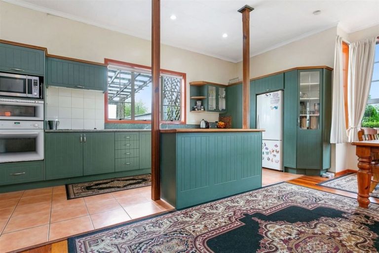 Photo of property in 126 Saint Kilda Road, Cambridge, 3493