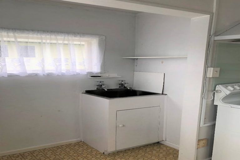 Photo of property in 1 Trafalgar Street, Levin, 5510