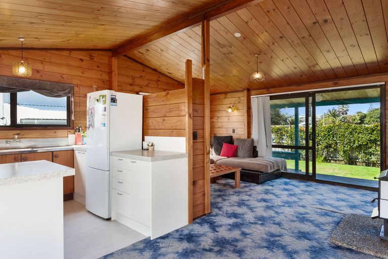 Photo of property in 6 Marlin Drive, Coastlands, Whakatane, 3120