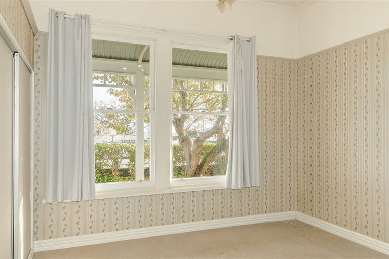 Photo of property in 9 Queen Street, Westport, 7825